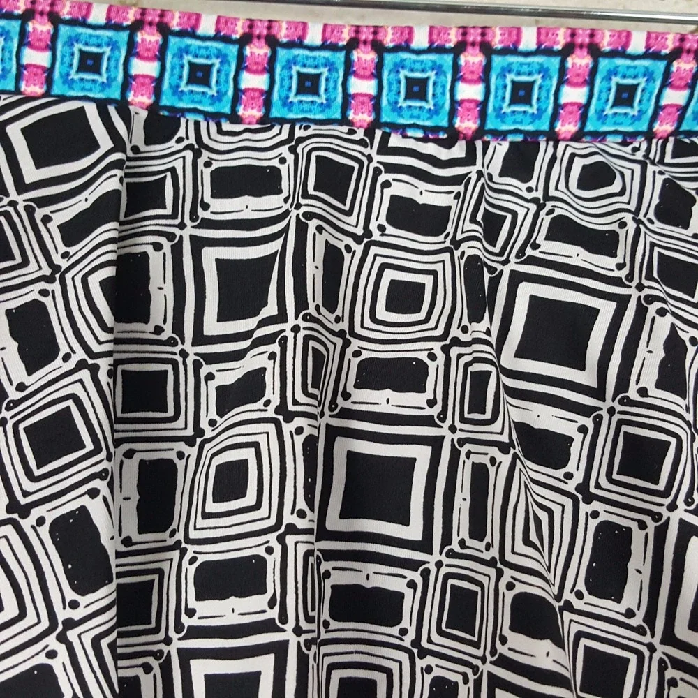 Ana A New Approach Bikini‎ Top Size 10 Black White Hanky Swim Straps New